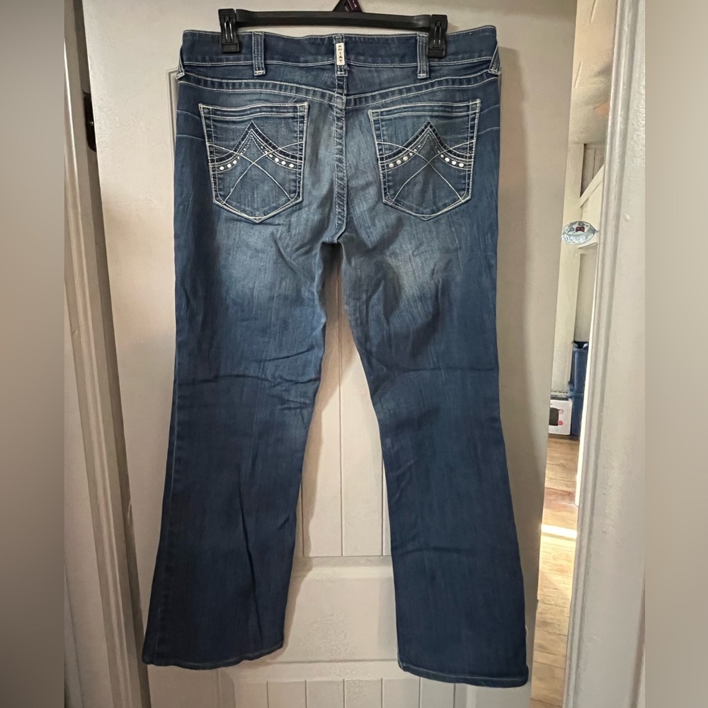 Ariat Women's Flare Jeans in Classic Blue